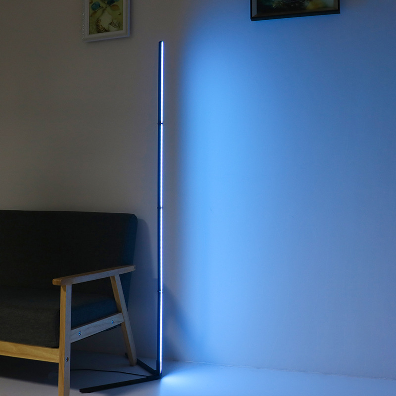 Lampada da Terra LED RGBIC Tuy - Home Decor App Free recensione e prezzo
